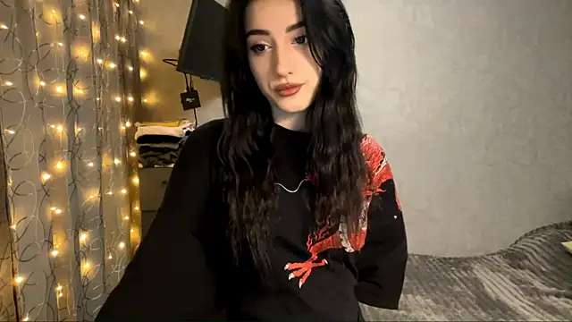 Snapshot of Meowluly chatting on December 2025 09:08:01 PM Meowluly online show from December 2025 09:08:01 PM