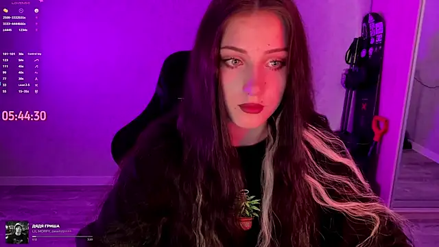 Meowluly online show from April 2026 09:27:01 PM