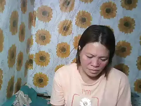 Smilinglovely online show from February 2026 02:53:01 AM