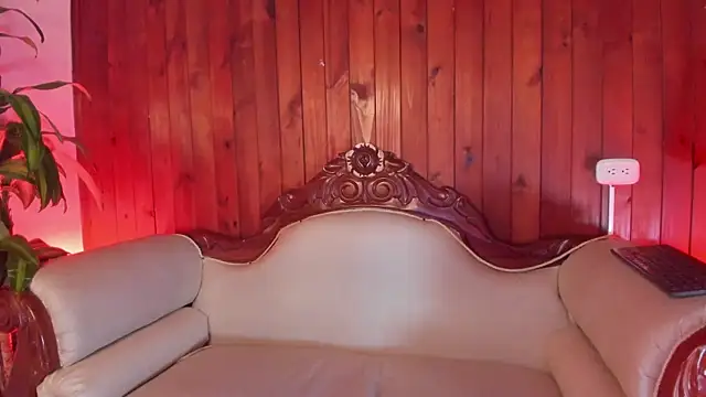 Snapshot of A_Good_Witch chatting on January 2026 12:44:02 PM A Good Witch online show from January 2026 12:44:02 PM