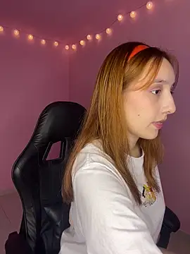 Davne  online show from December 2025 10:37:02 PM