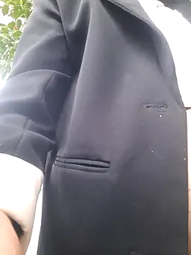 Snapshot of Bea_219 chatting on December 2025 12:27:01 AM Bea 219 online show from December 2025 12:27:01 AM