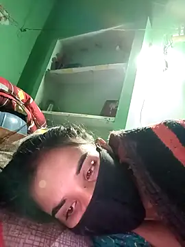 Snapshot of Uma_sain chatting on December 2025 12:42:01 AM Uma sain online show from December 2025 12:42:01 AM