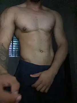 Snapshot of MoreninhoMagrinho chatting on December 2025 04:00:02 AM MoreninhoMagrinho online show from December 2025 04:00:02 AM