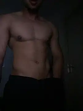 Snapshot of MoreninhoMagrinho chatting on December 2025 03:37:02 AM MoreninhoMagrinho online show from December 2025 03:37:02 AM