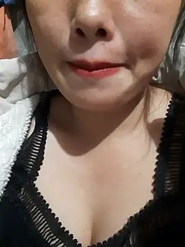 Snapshot of mai-mai-97 chatting on December 2025 02:03:01 PM mai-mai-97 online show from December 2025 02:03:01 PM