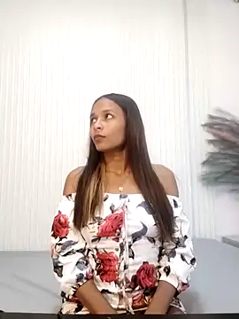 Snapshot of KeiraFox9 chatting on December 2025 06:44:02 AM KeiraFox9 online show from December 2025 06:44:02 AM