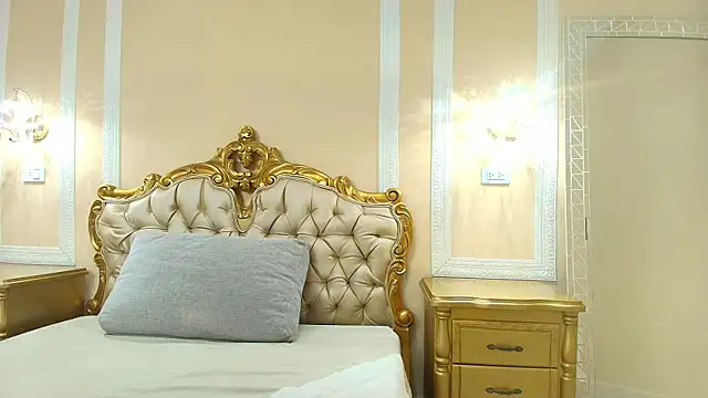 HallieStone online show from March 2026 12:16:02 PM