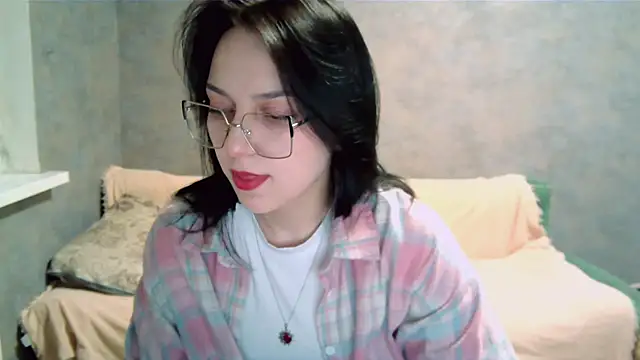 Snapshot of GlibRasher chatting on December 2025 08:03:01 PM GlibRasher online show from December 2025 08:03:01 PM