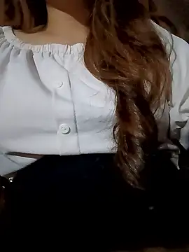 NariShow online show from January 2026 02:33:02 PM