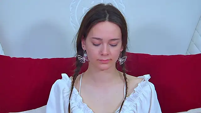 Snapshot of LilyLanes chatting on November 2025 02:51:01 PM LilyLanes online show from November 2025 02:51:01 PM