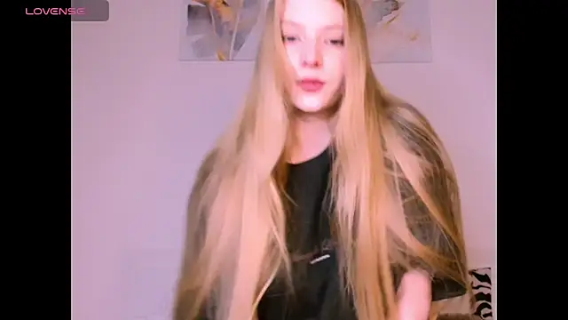 Snapshot of _Milana_Sparkl75_ chatting on January 2026 02:10:01 PM Milana Sparkl75 online show from January 2026 02:10:01 PM