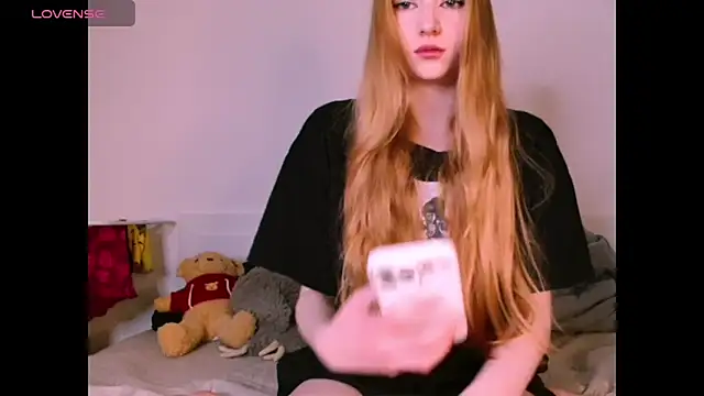 Snapshot of _Milana_Sparkl75_ chatting on February 2026 08:15:01 PM Milana Sparkl75 online show from February 2026 08:15:01 PM