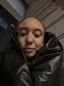 CristinaSw online show from December 2025 08:15:02 PM