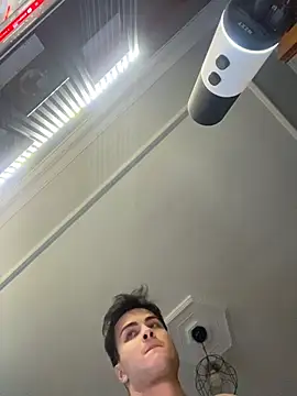 nightshiftt07 online show from November 2025 07:36:02 PM