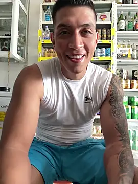 Snapshot of OliverWest04 chatting on November 2025 05:26:01 PM OliverWest04 online show from November 2025 05:26:01 PM