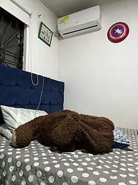 OliverWest04 online show from April 2026 09:16:01 AM