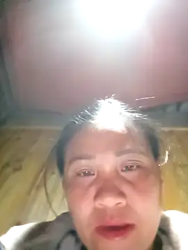 Snapshot of hey-bana chatting on December 2025 01:37:02 PM hey-bana online show from December 2025 01:37:02 PM