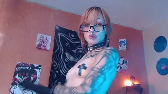Snapshot of Layla_quinn chatting on July 2026 01:25:01 PM Layla quinn online show from July 2026 01:25:01 PM
