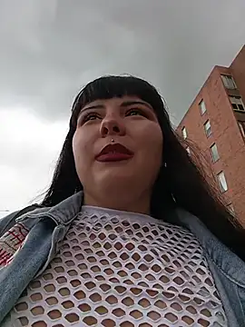 Yuliks  online show from December 2025 03:21:02 PM