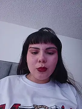 Yuliks  online show from December 2025 09:42:01 PM