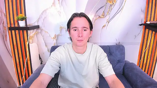 Snapshot of Aaron_LatinMen2 chatting on December 2025 07:33:02 PM Aaron LatinMen2 online show from December 2025 07:33:02 PM