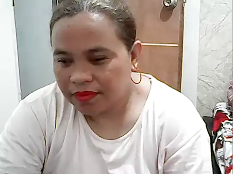 cutechubby online show from June 2026 10:32:01 PM