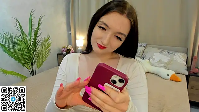 Snapshot of Lesley_Wings chatting on December 2025 04:10:01 AM Lesley Wings online show from December 2025 04:10:01 AM