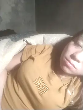 tieutam122 online show from February 2026 02:13:01 PM