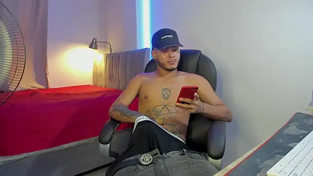 Snapshot of master_evil07 chatting on December 2025 05:59:01 AM master evil07 online show from December 2025 05:59:01 AM