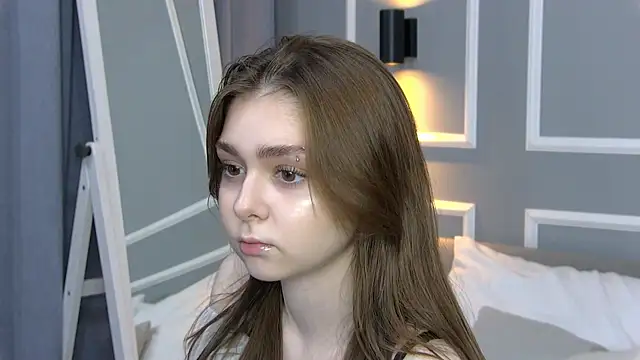 Snapshot of NatalieCroft chatting on December 2025 06:11:01 AM NatalieCroft online show from December 2025 06:11:01 AM