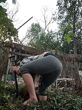 Snapshot of Horny_hippie chatting on November 2025 10:04:02 PM Horny hippie online show from November 2025 10:04:02 PM