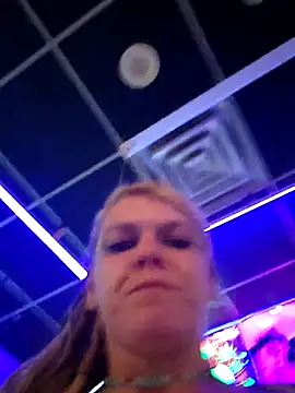 Horny hippie online show from December 2025 10:22:02 AM