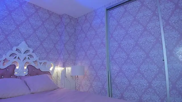 sarah sluty online show from April 2026 02:26:02 AM