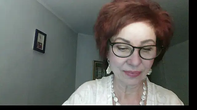 Kelly Flurr online show from December 2025 06:53:02 AM