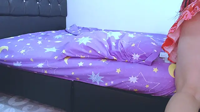 NoaLeon21 online show from December 2025 08:37:02 PM