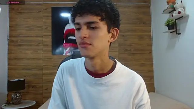 Snapshot of Michaelkoiv chatting on November 2025 12:50:02 PM Michaelkoiv online show from November 2025 12:50:02 PM