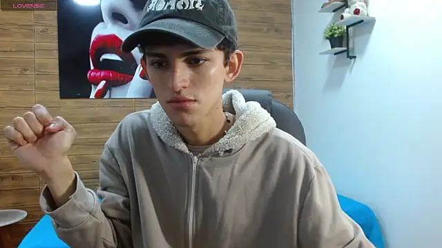 Snapshot of Michaelkoiv chatting on December 2025 12:25:01 PM Michaelkoiv online show from December 2025 12:25:01 PM