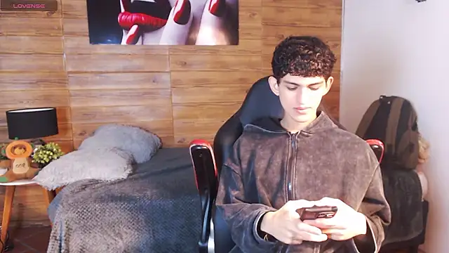 Michaelkoiv online show from March 2026 12:28:01 PM