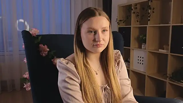 Snapshot of RemediosStrekas chatting on December 2025 04:06:02 AM RemediosStrekas online show from December 2025 04:06:02 AM