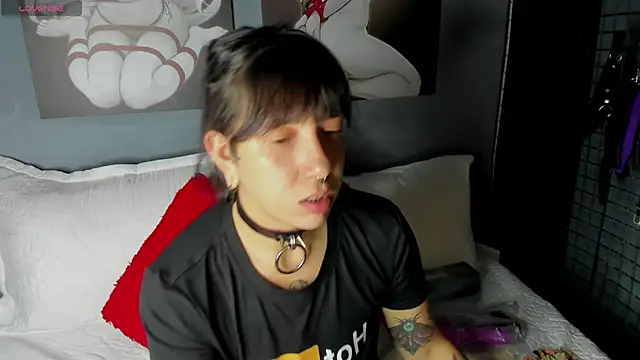 nora temptress online show from March 2026 03:12:01 PM