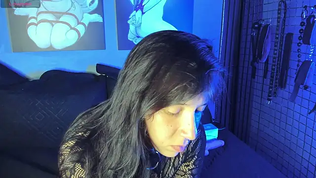 nora temptress online show from April 2026 04:01:01 PM