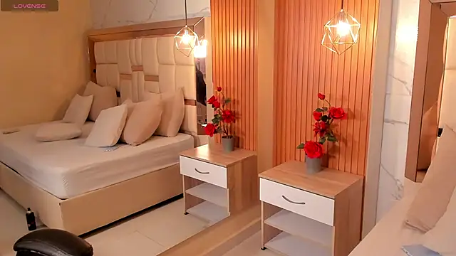 Snapshot of samantha_quinnn chatting on December 2025 08:44:01 AM samantha quinnn online show from December 2025 08:44:01 AM