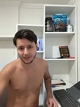 Snapshot of RicoValen chatting on February 2026 01:13:02 AM RicoValen online show from February 2026 01:13:02 AM