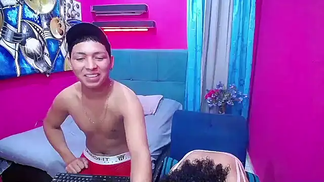 Snapshot of twinks_fuck chatting on December 2025 10:25:02 PM twinks fuck online show from December 2025 10:25:02 PM