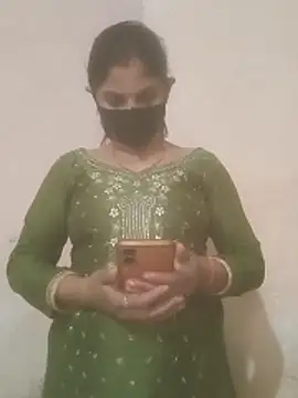 Snapshot of Pooja_bhabhi00 chatting on December 2025 09:18:01 AM Pooja bhabhi00 online show from December 2025 09:18:01 AM