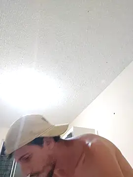 Snapshot of Surf_boy8 chatting on November 2025 02:57:02 AM Surf boy8 online show from November 2025 02:57:02 AM