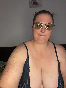 bea french curvy online show from April 2026 07:51:02 PM