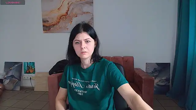 Snapshot of MelisaGollden chatting on November 2025 08:05:01 AM MelisaGollden online show from November 2025 08:05:01 AM