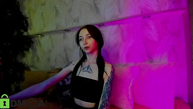 Snapshot of Ellen_Hops chatting on May 2026 12:49:01 AM Ellen Hops online show from May 2026 12:49:01 AM